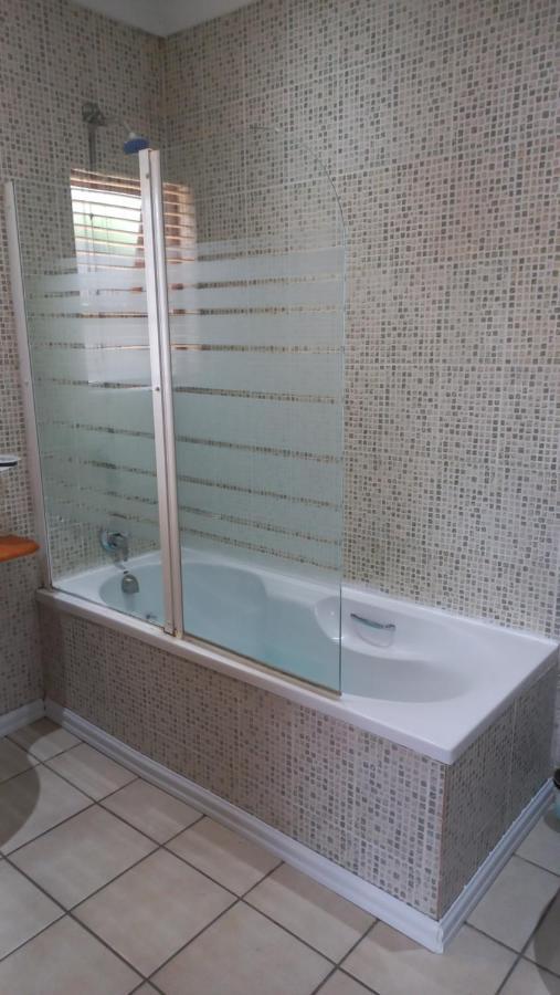 28 At Van Den Bos International Guesthouse Edenvale Eksteriør bilde